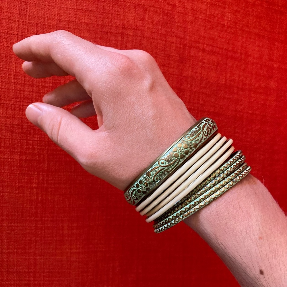 Floral bangle set